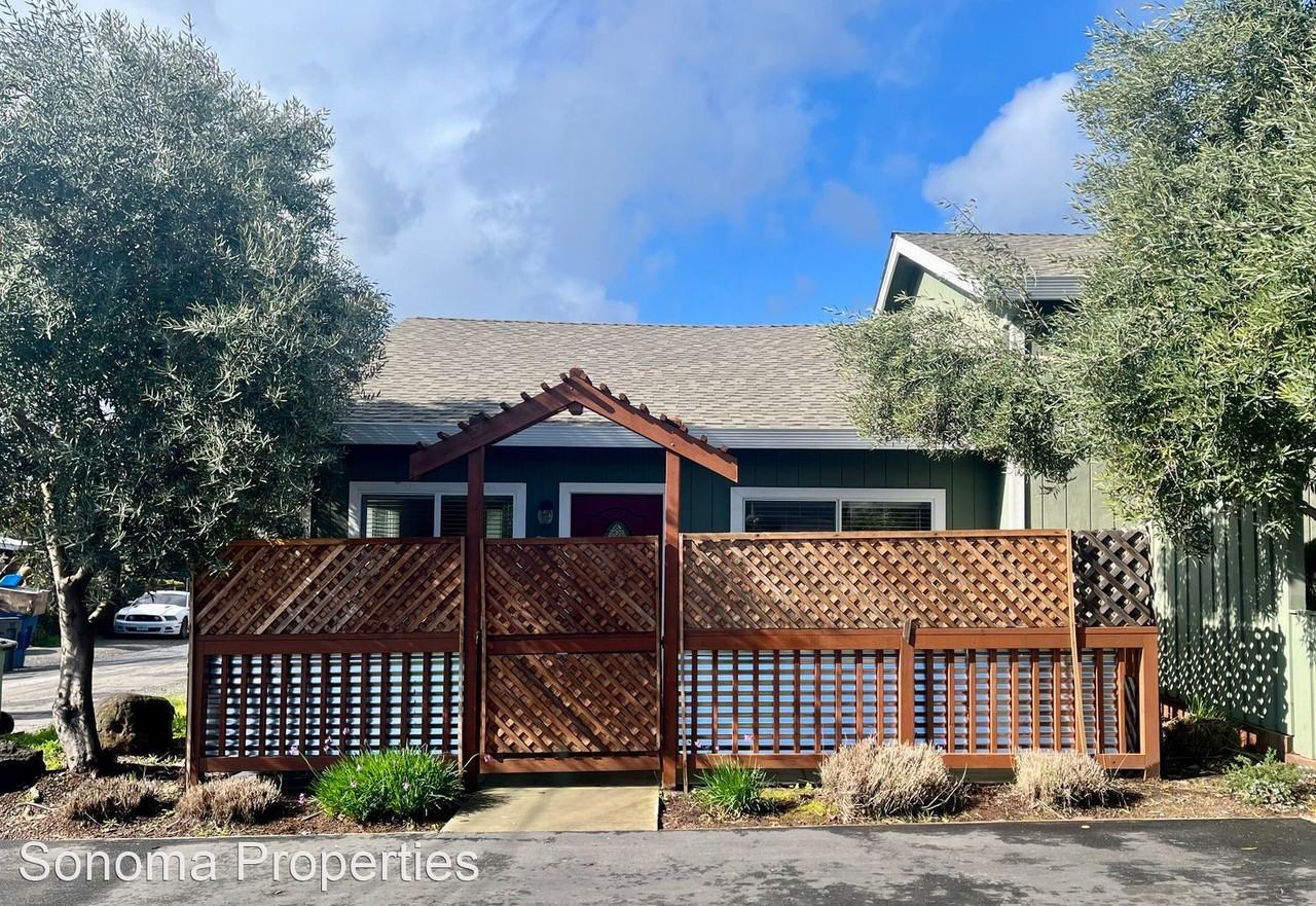 57-59-61 Waterman Avenue - Photo 2 of 18