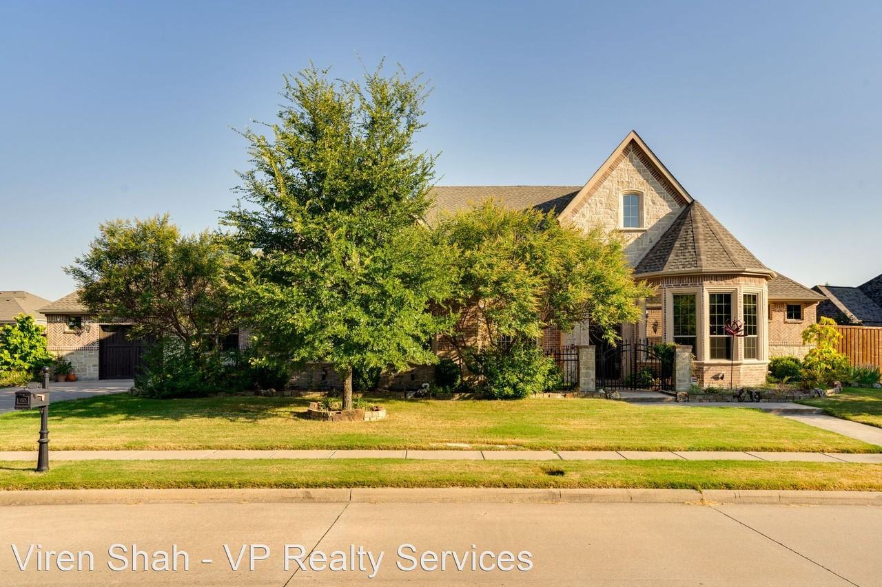 602 Royal Glen Dr - Photo 2 of 50