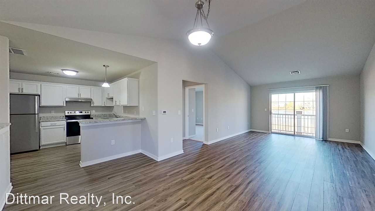 N168 W21770-21790 Main Street - Photo 2 of 30