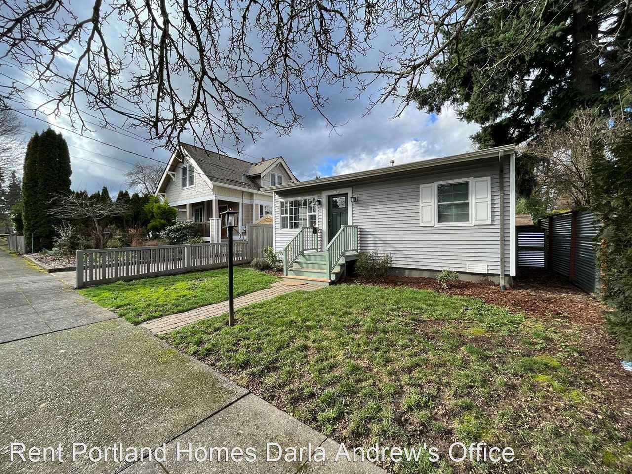 9465 N Polk Ave - Photo 3 of 21