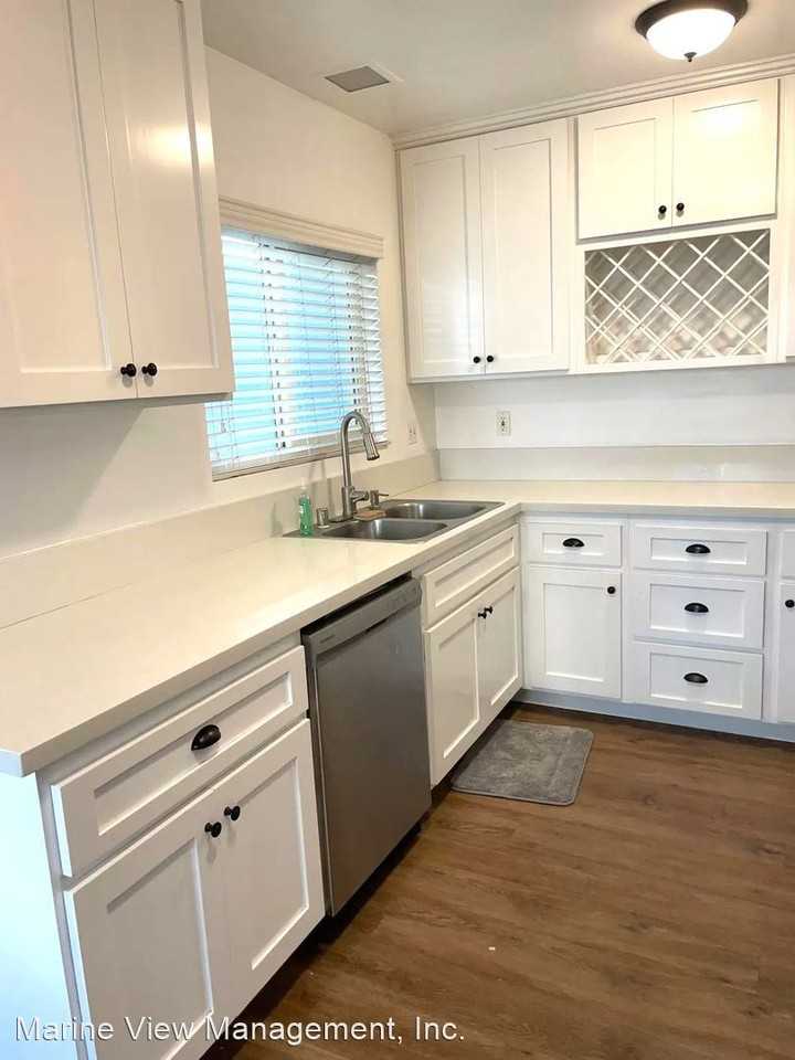 1147 11th Street - 2 - Photo 3 of 15