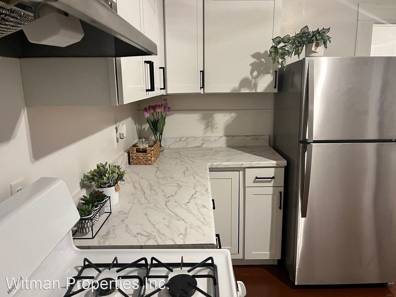 21 E. Bartlett St - Photo 2 of 11