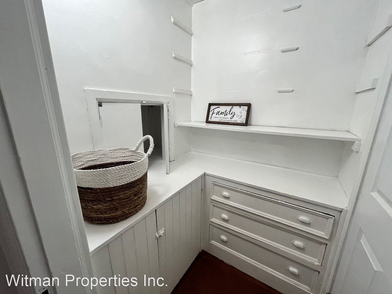 21 E. Bartlett St - Photo 3 of 11