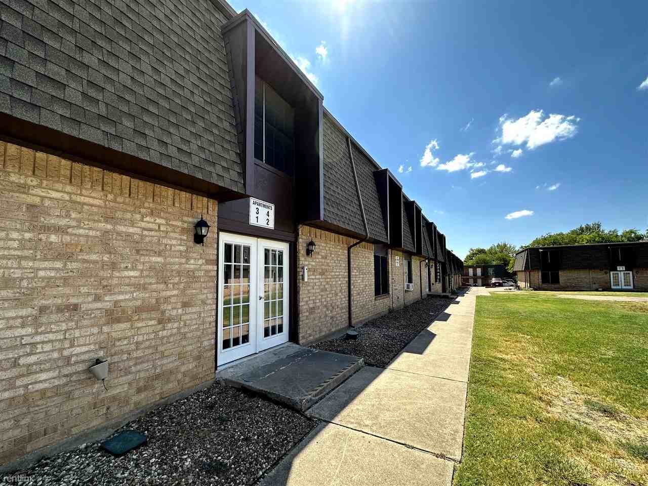 Willow Wood Apartments - Photo 3 of 9