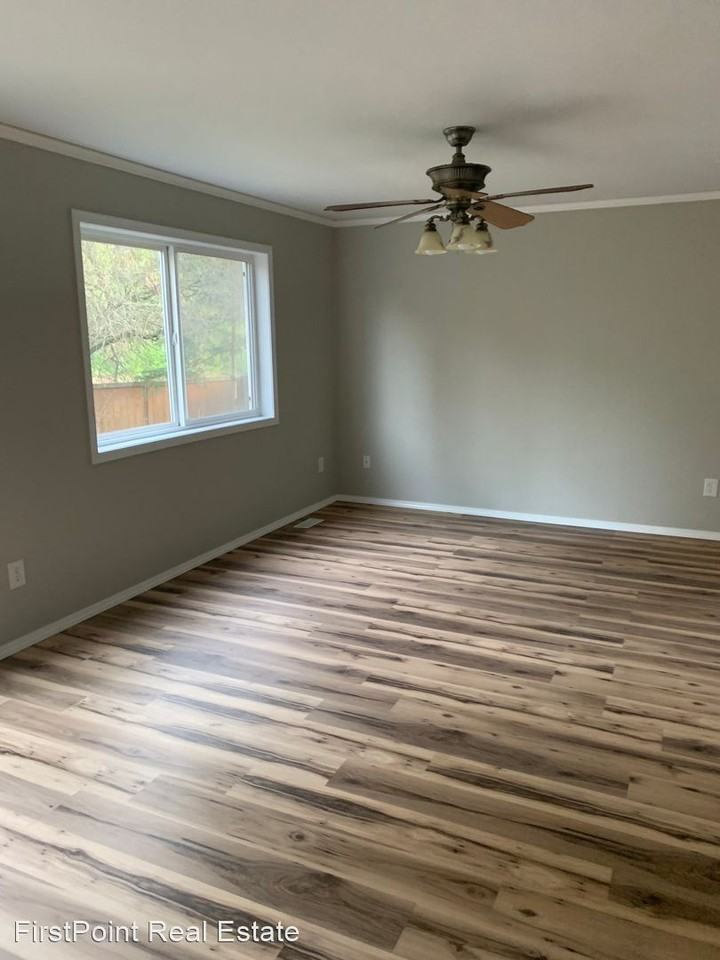 9405 62nd Avenue Ct E - Photo 3 of 7