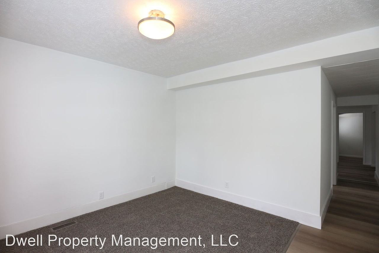 709 W Barner St - Photo 2 of 11