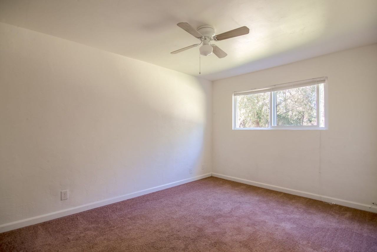 Shasta View Apartments - Photo 5 of 21