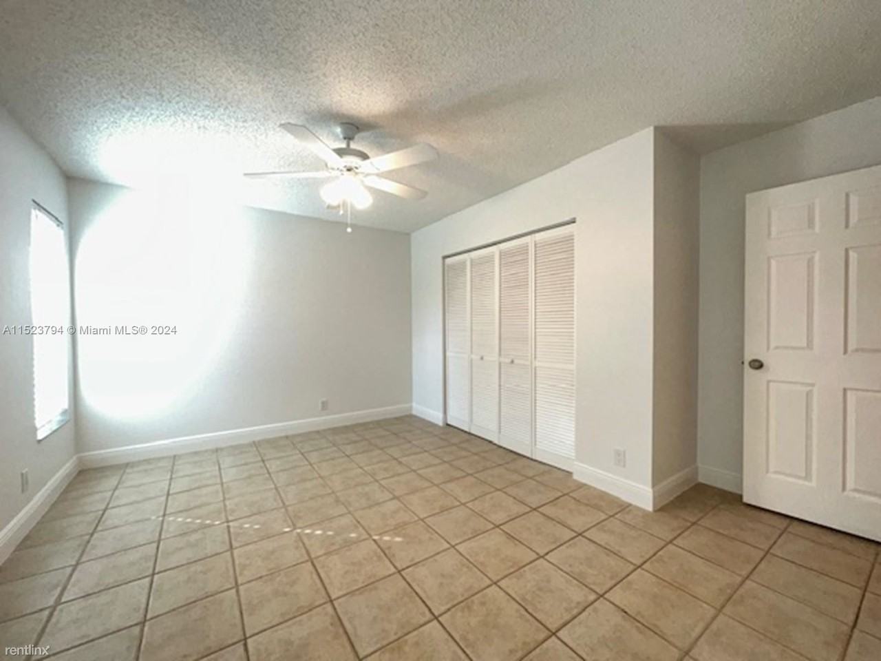 10302 Sw 50th St - Photo 2 of 10