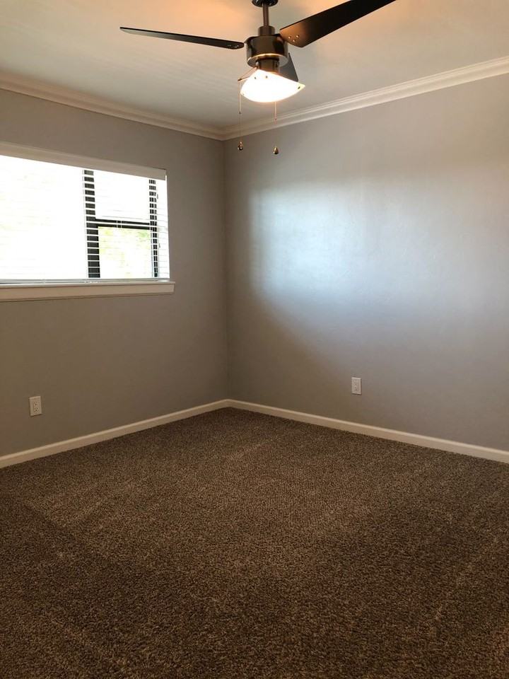 Sandstone Ridge Apartments - Photo 7 of 12