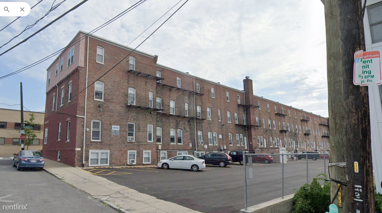 180 North Beacon St - Photo 2 of 5