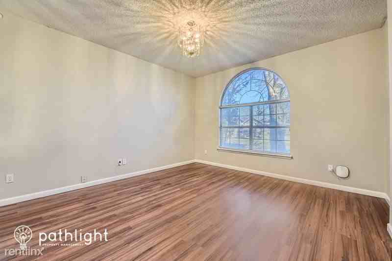 2210 Belton Dr - Photo 3 of 25