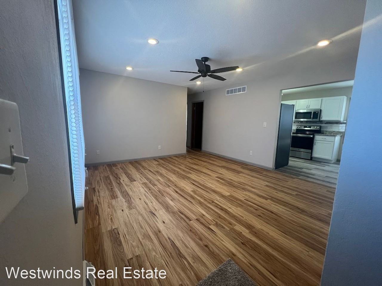 1522 California Avenue - Photo 3 of 14