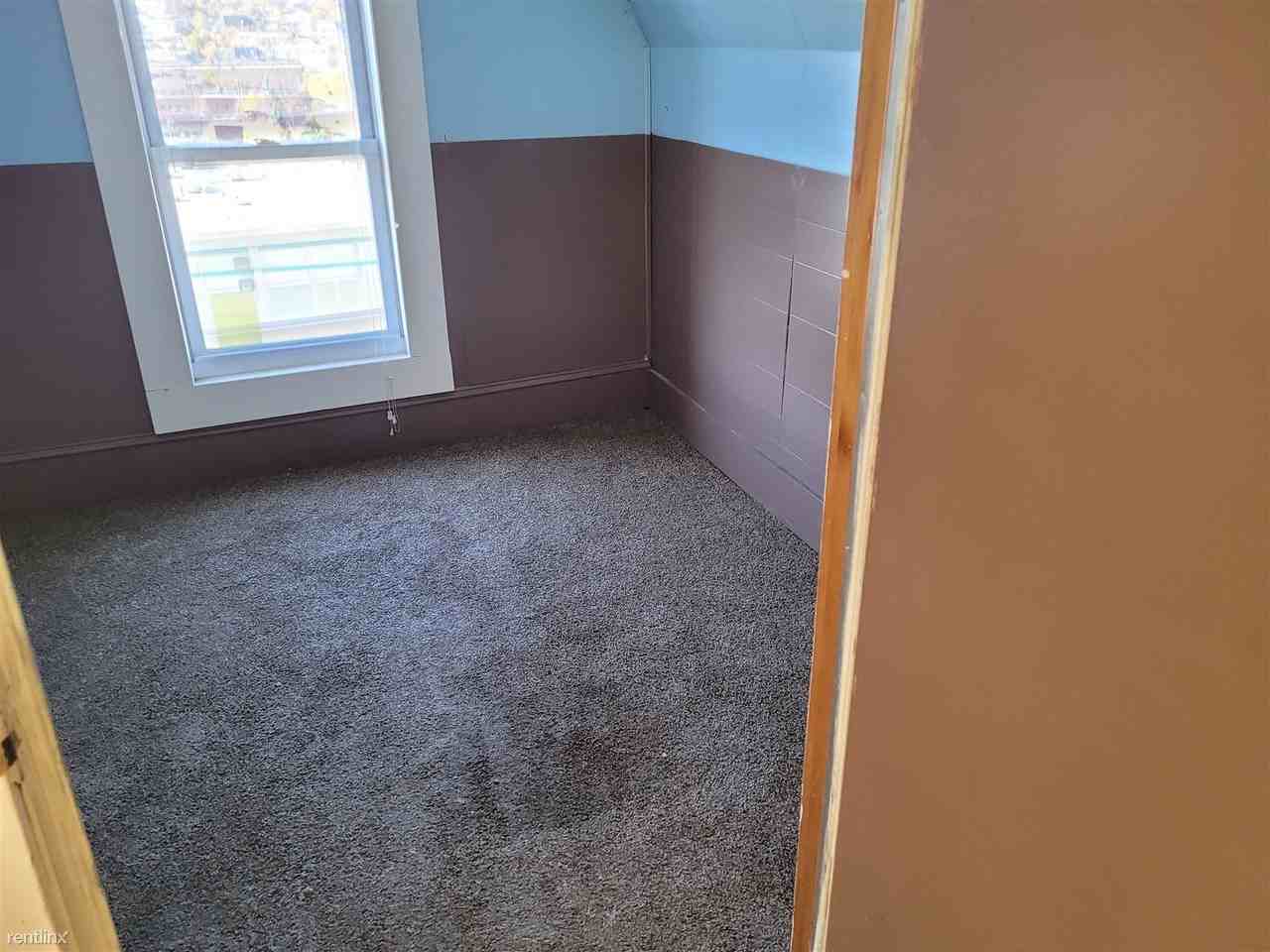 1211 4th Ave - Photo 2 of 12