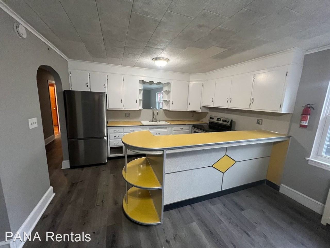 335 - 339 State Street - Photo 3 of 18