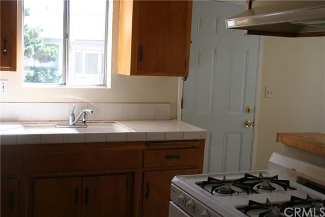 5010 Sereno Dr - Photo 2 of 6