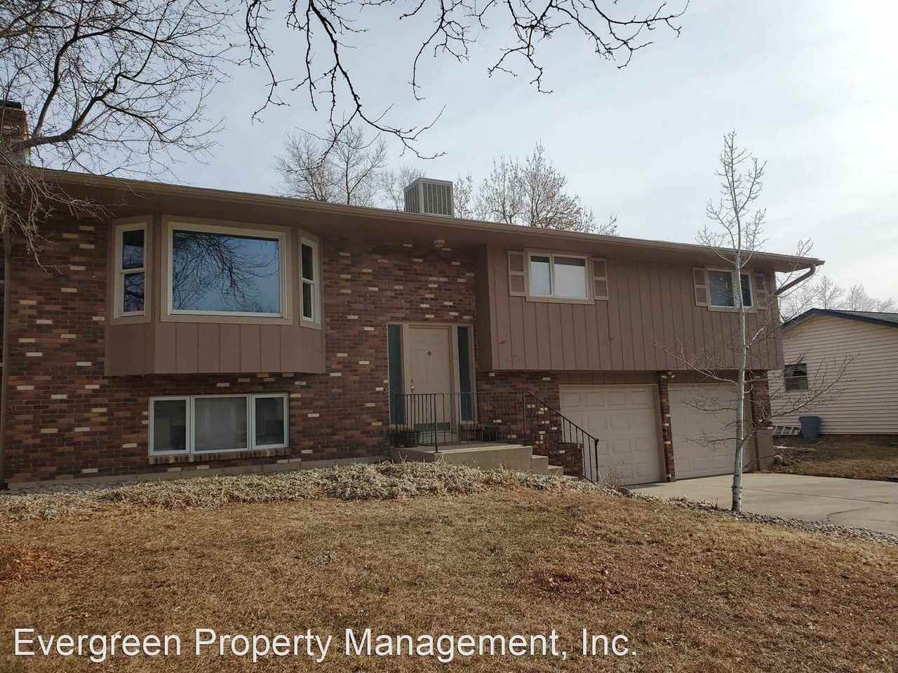 2206 Wakefield Dr - Photo 2 of 6