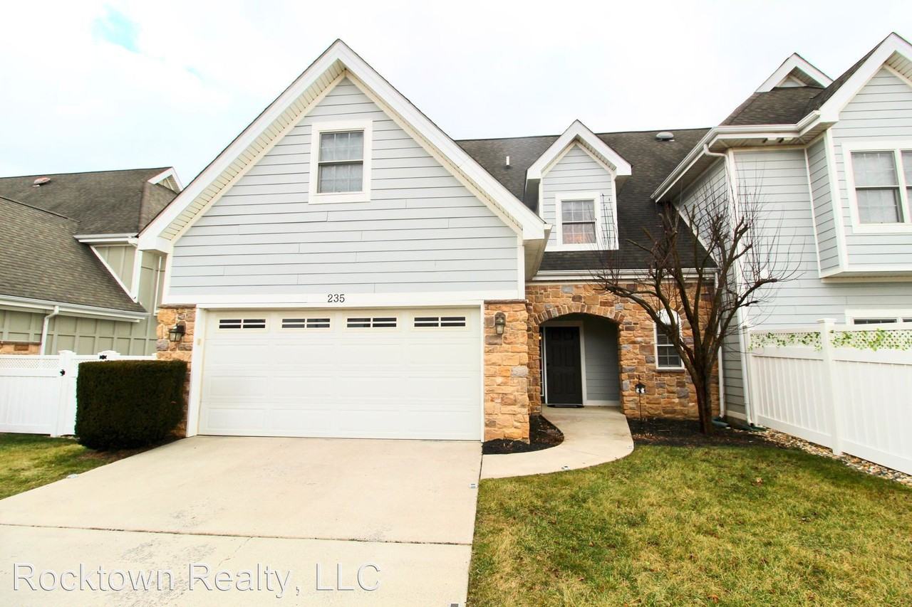 235 Callaway Circle - Photo 2 of 31