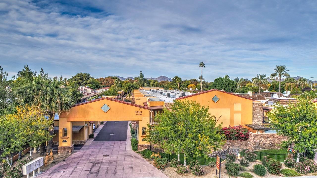 Valencia - Photo 4 of 50