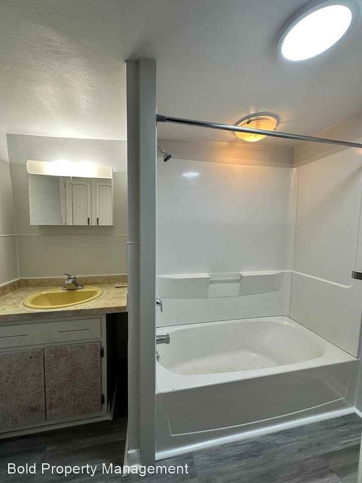 8 Godfrey St. - Photo 2 of 10