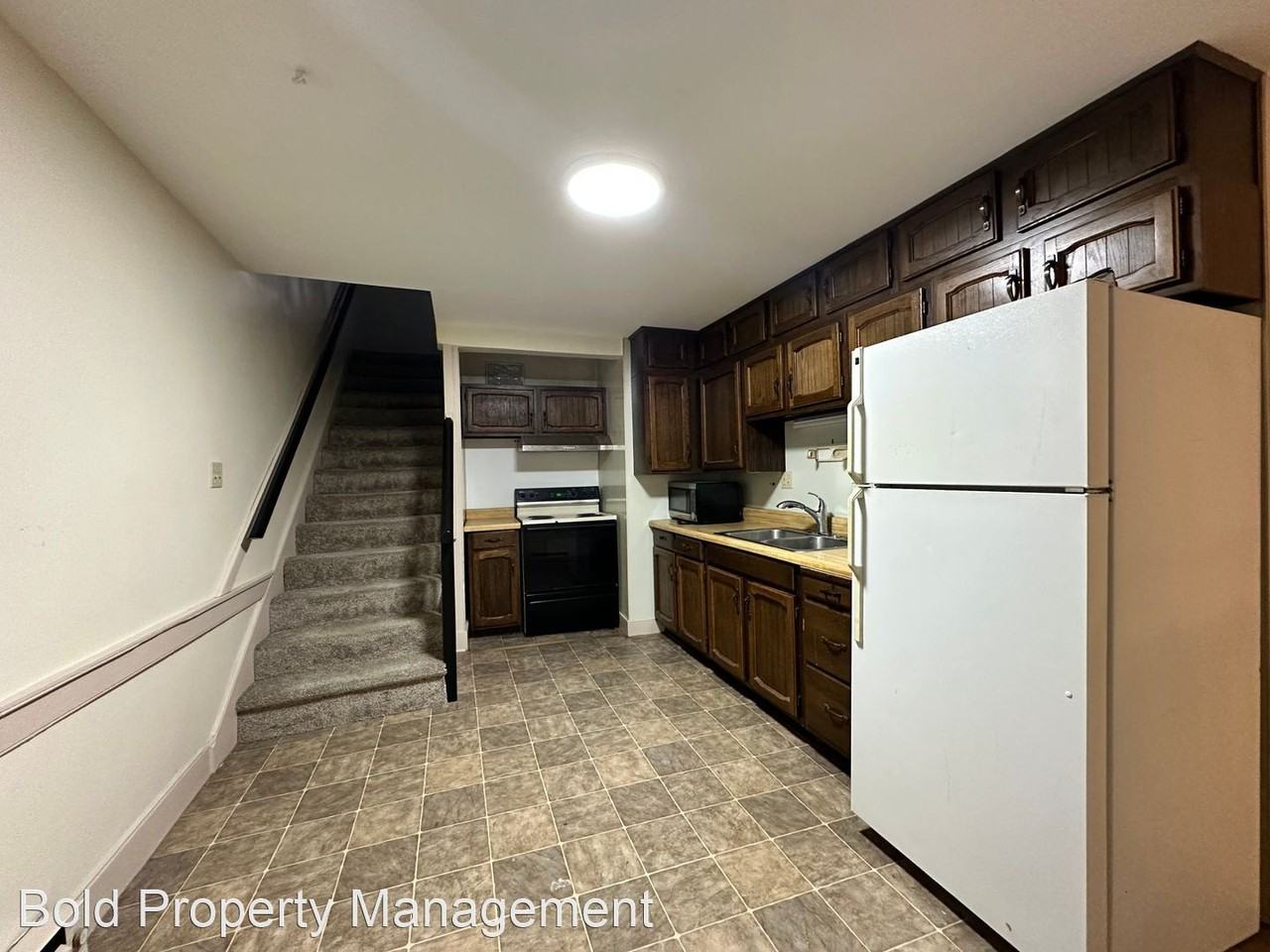 8 Godfrey St. - Photo 3 of 10