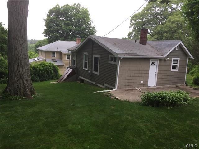 25 Foster Ave - Photo 2 of 12