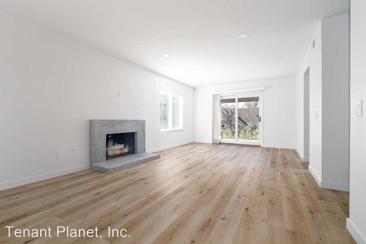 1606 Dana Point Ct - Photo 2 of 17