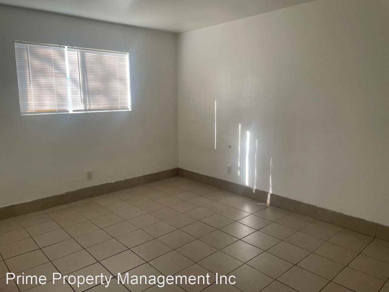 701/707 Florence St - Photo 3 of 4