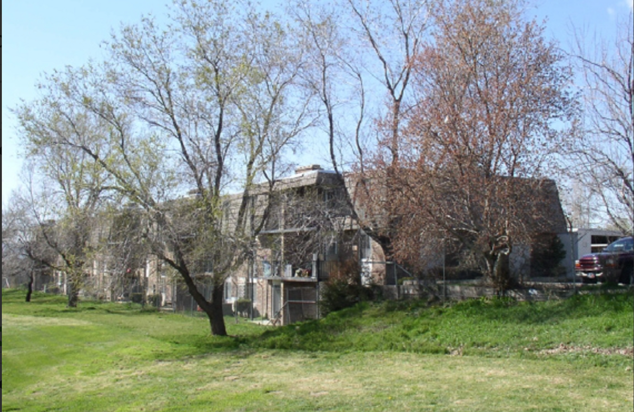 5300 South 900 East - Photo 5 of 37