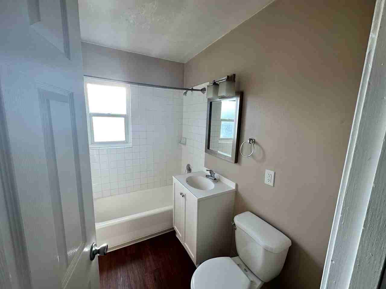 346 - 300 Dunster Dr - Photo 3 of 7