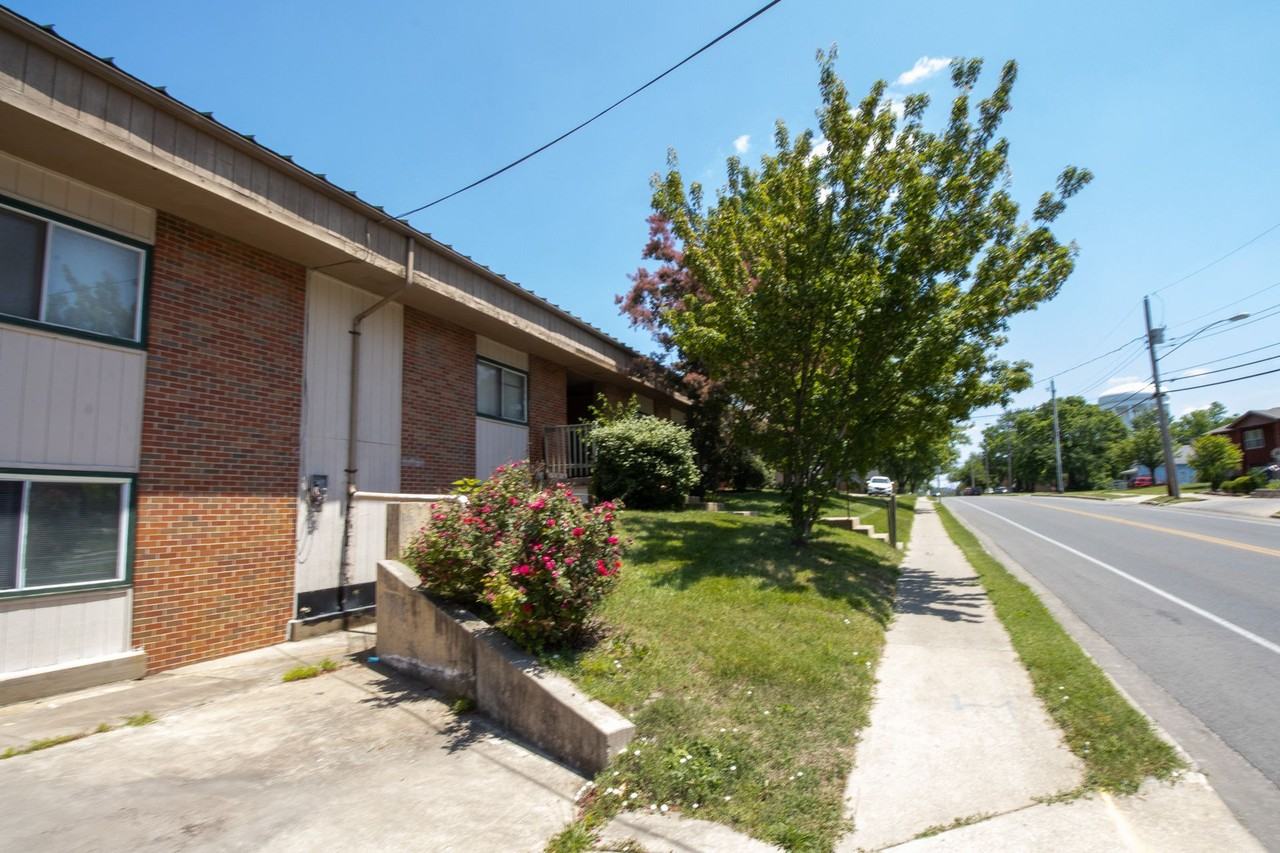 Apartments near Downtown - Photo 2 of 3