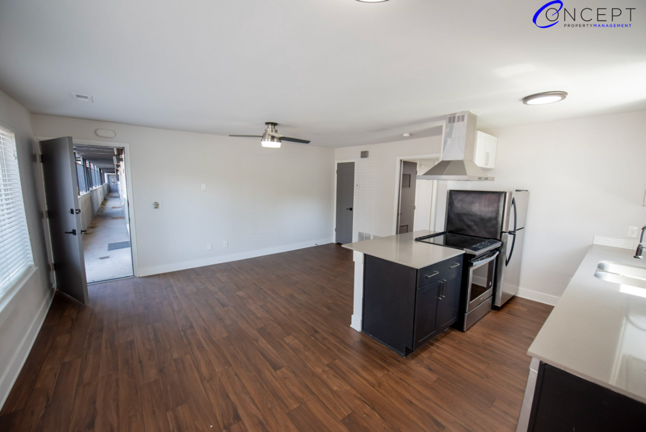 133 S 900 E - Photo 4 of 50