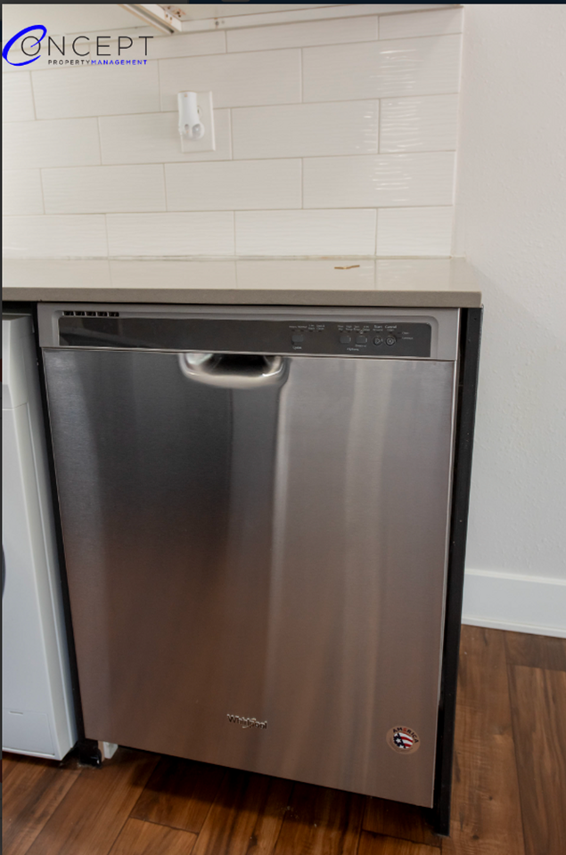 133 S 900 E - Photo 6 of 50