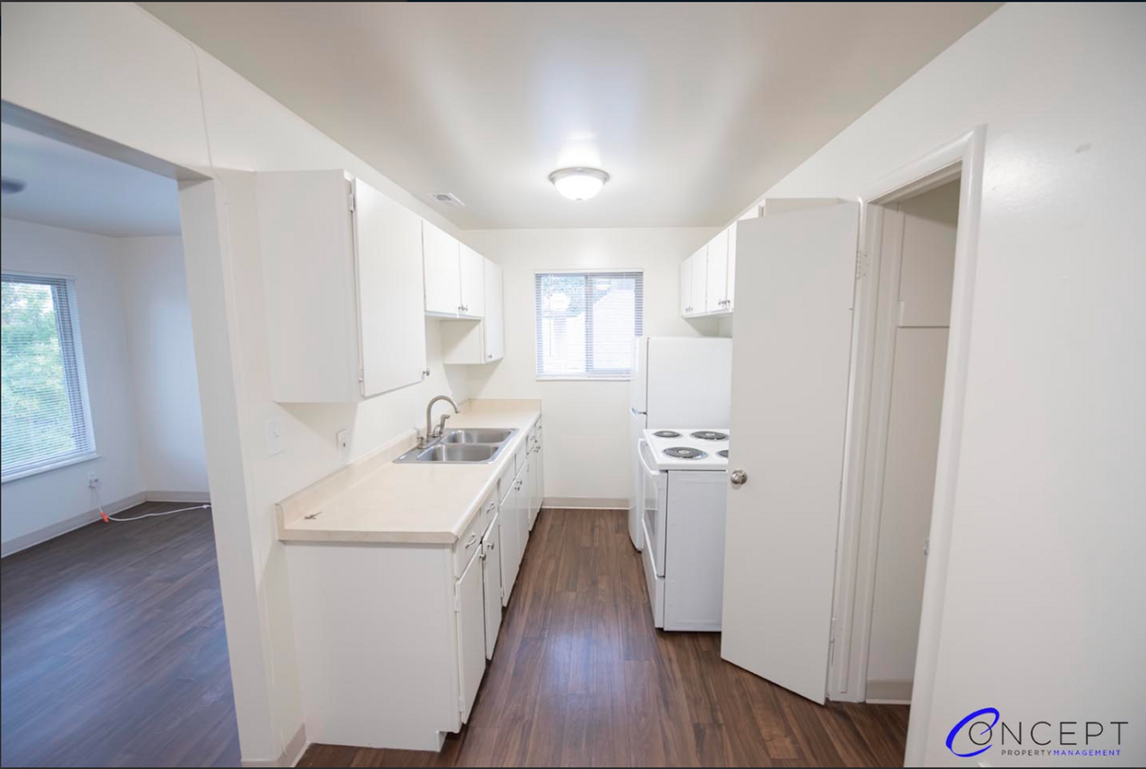 1121 East 500 South - Photo 7 of 37