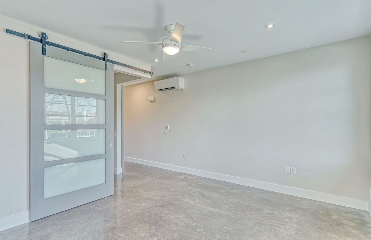 323 Taughannock Boulevard - Photo 5 of 21