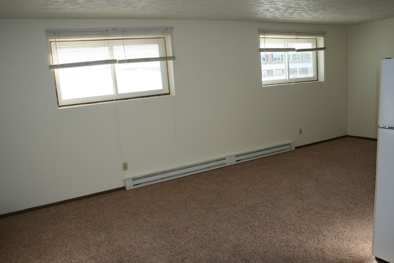 1008 W Ridge St Apt's - Photo 2 of 7