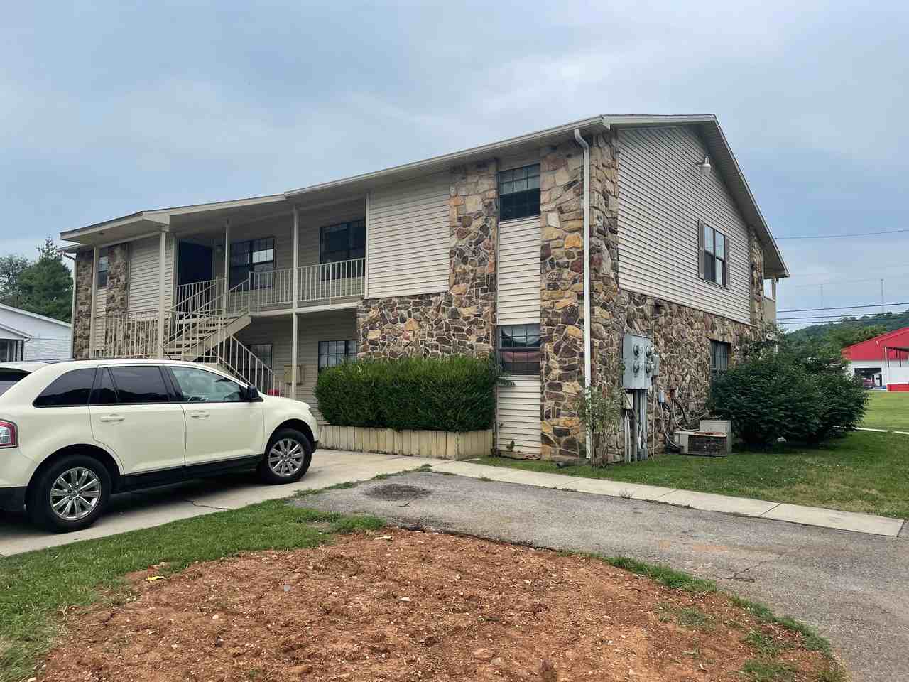 Maple Avenue Fourplexes - Photo 2 of 5