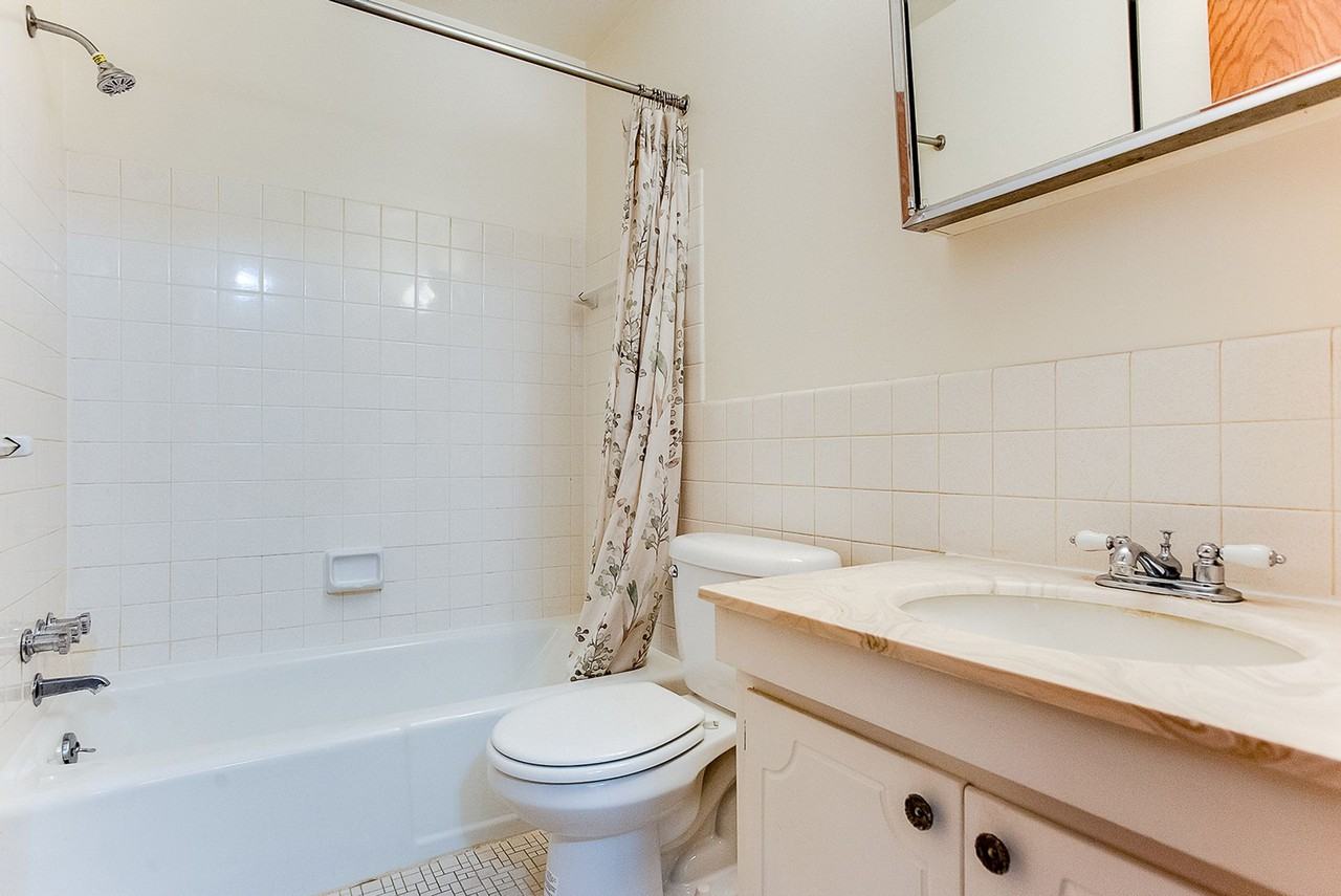 Cambridge Court Apartments - Photo 4 of 17