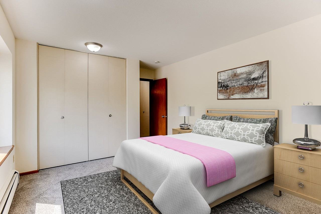 Cambridge Court Apartments - Photo 3 of 17