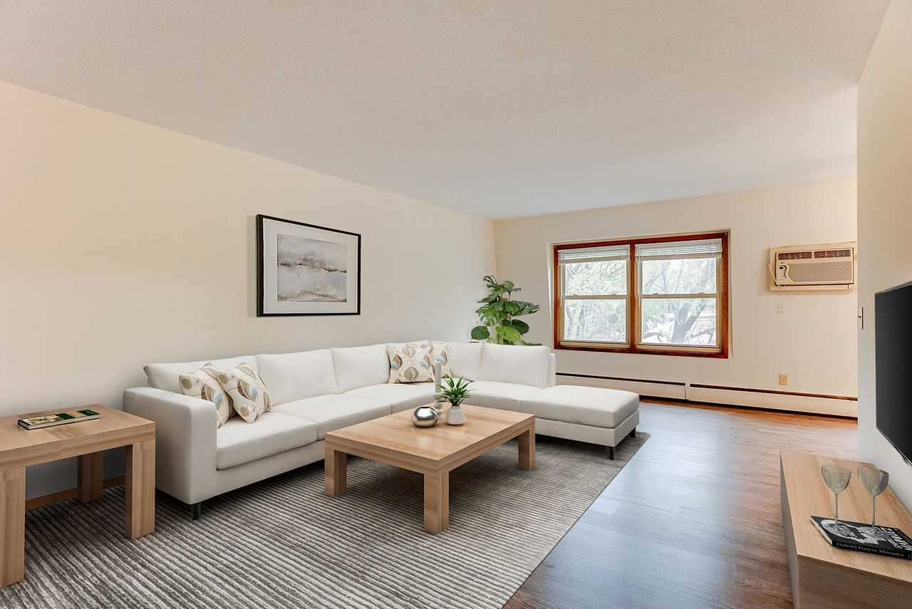 Cambridge Court Apartments - Photo 2 of 17