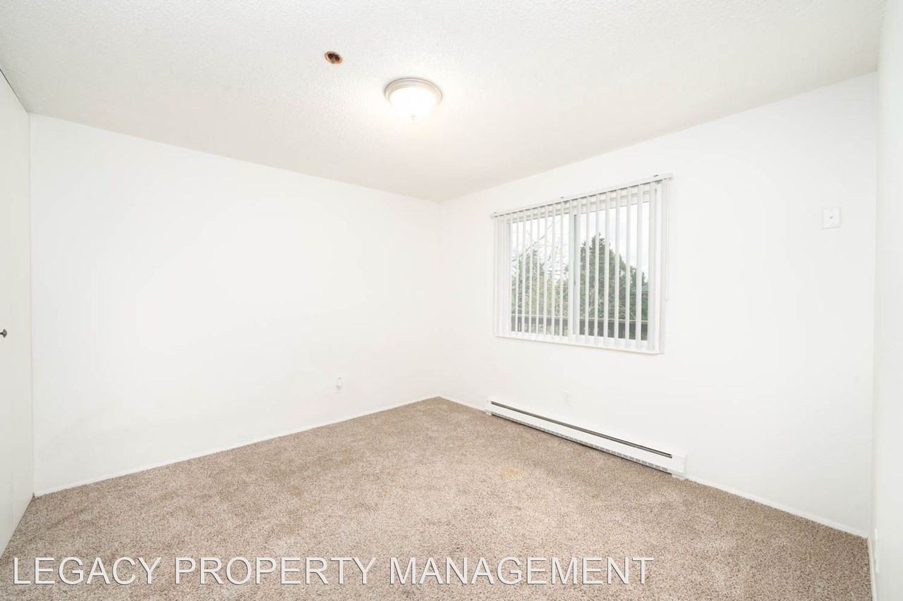 1205 E. Powell Blvd - Photo 3 of 11