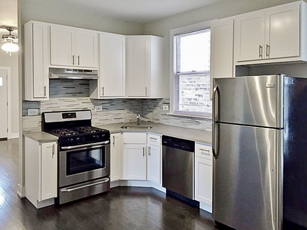 3309 N. Southport - Photo 4 of 6