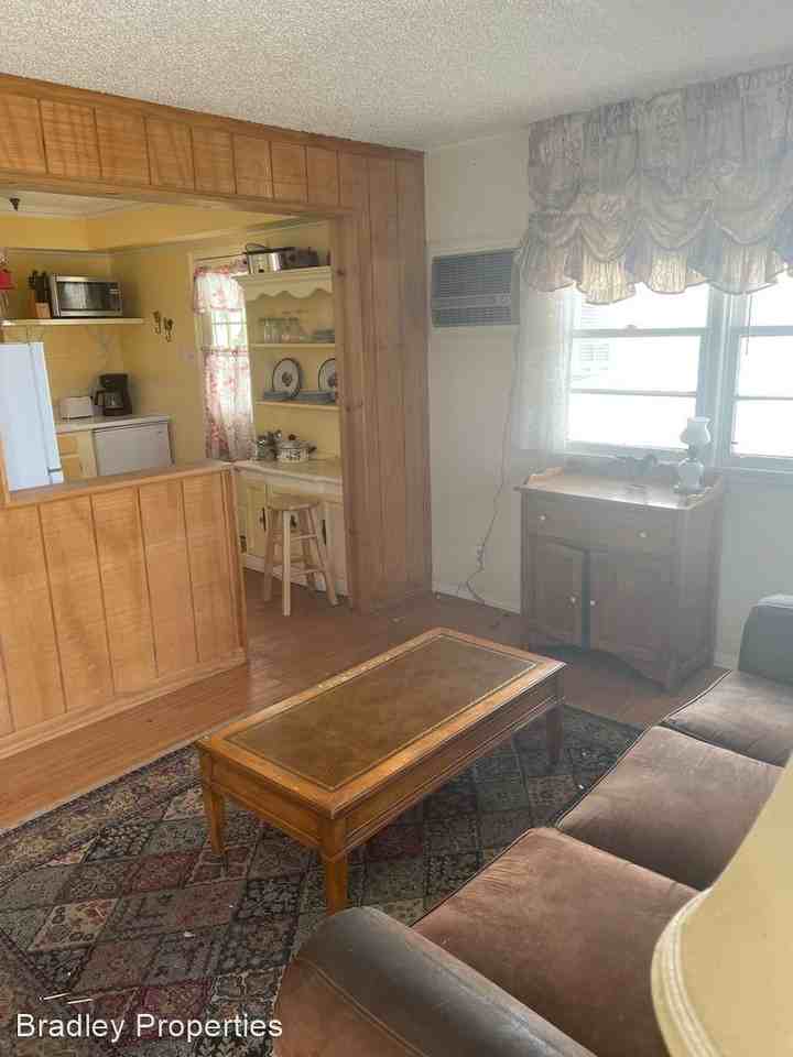 Cottages In Tombstone - Photo 2 of 7