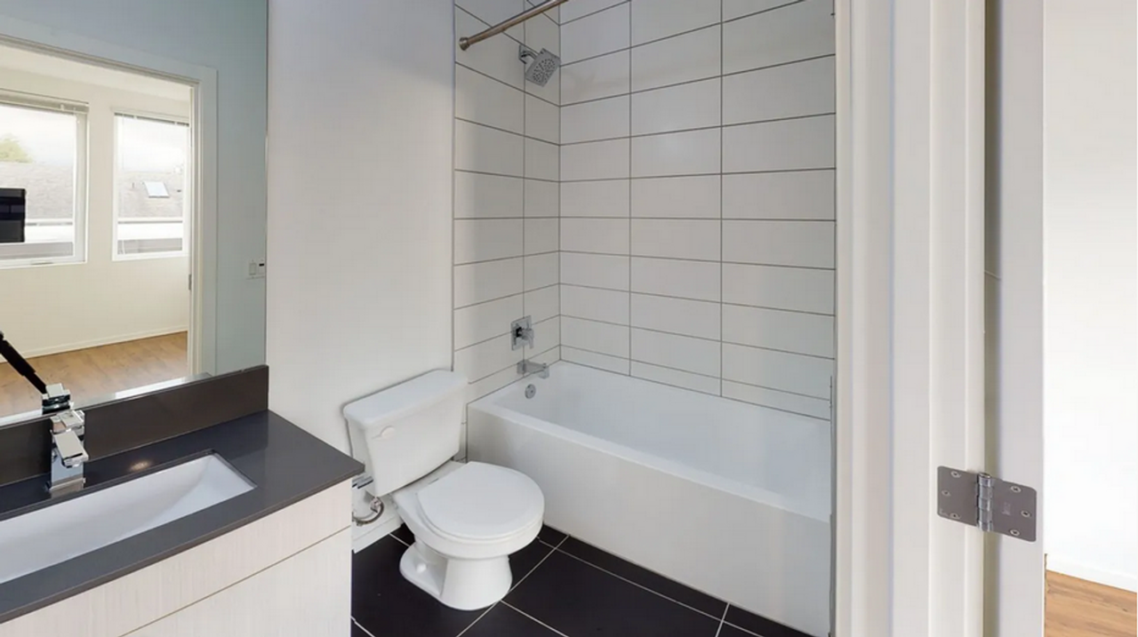 Chic Studios in Historic Ballard Neighborhood! - Photo 5 of 47