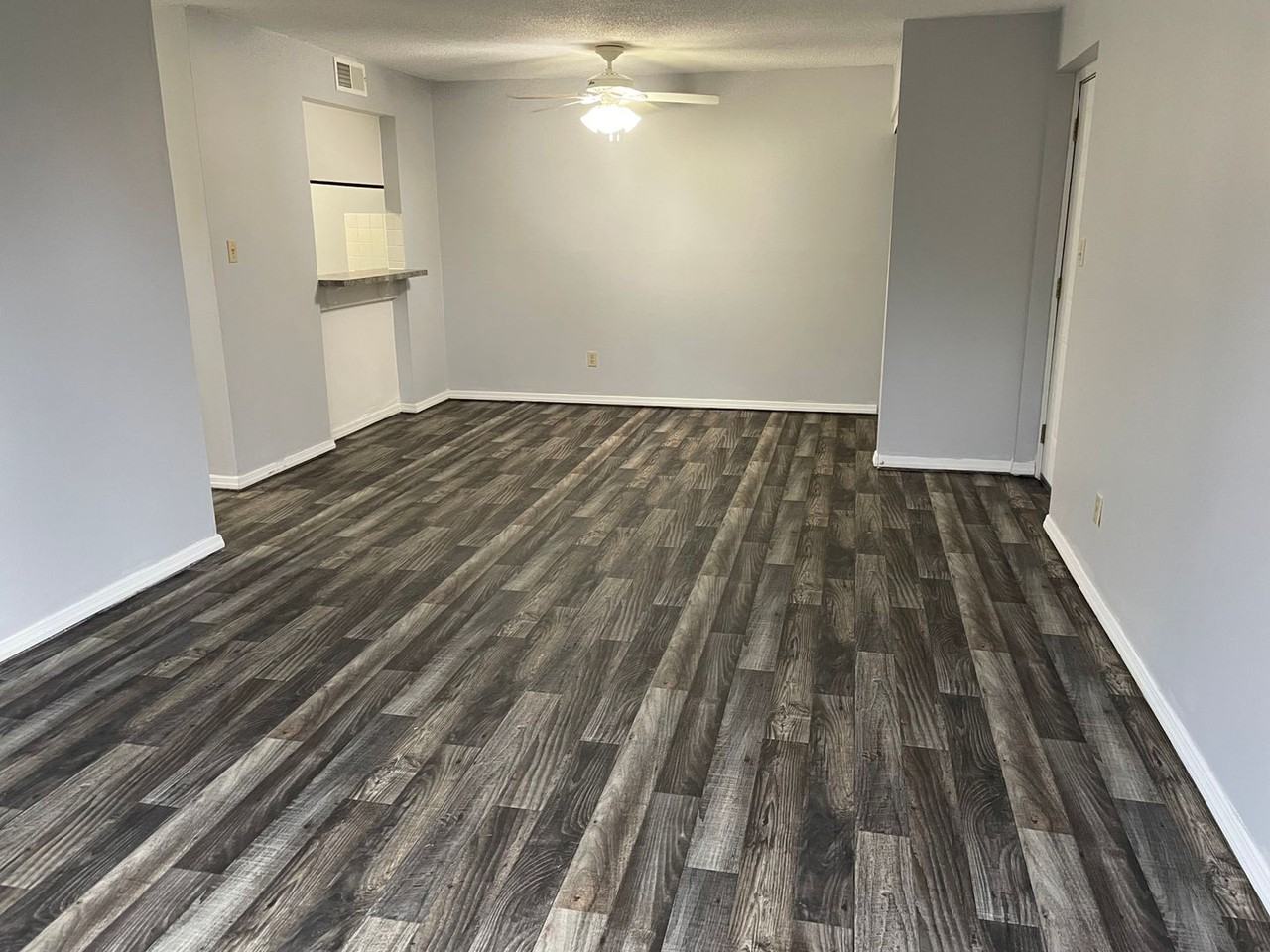 Southern Hills Townhouses & Apartments, LLC - Photo 7 of 12