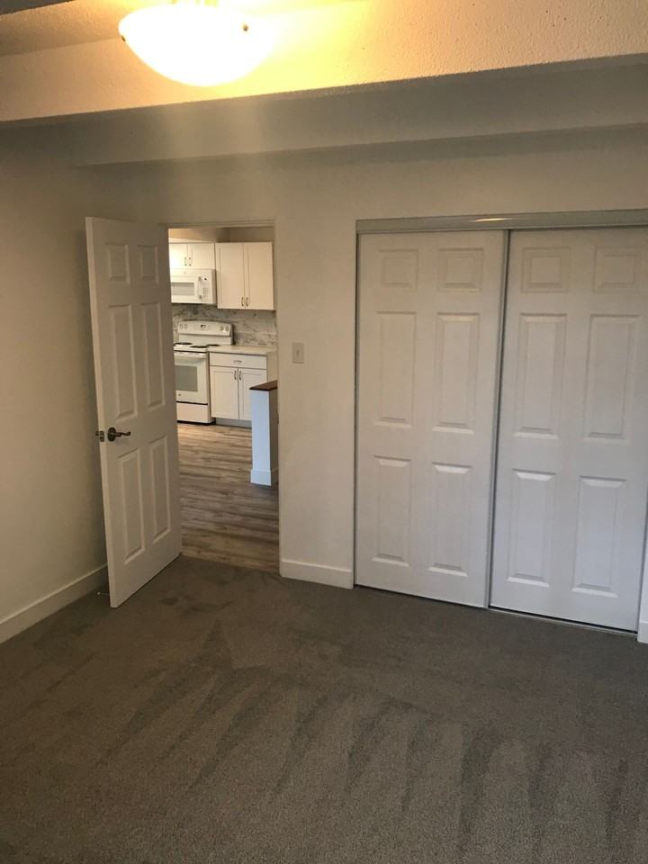 Laurentian - Photo 5 of 12