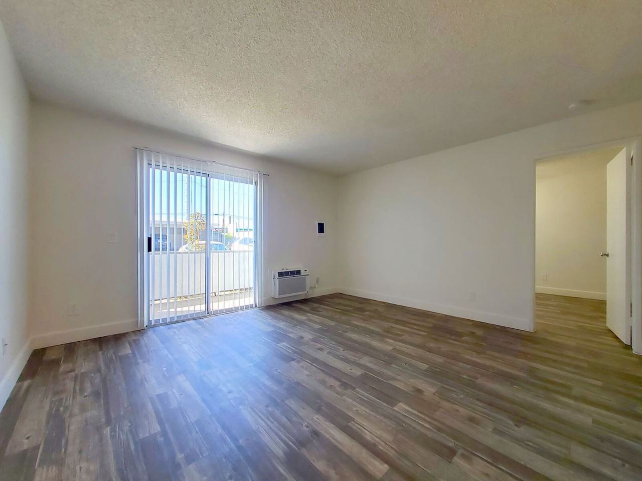 Broadway Villas - Photo 3 of 13