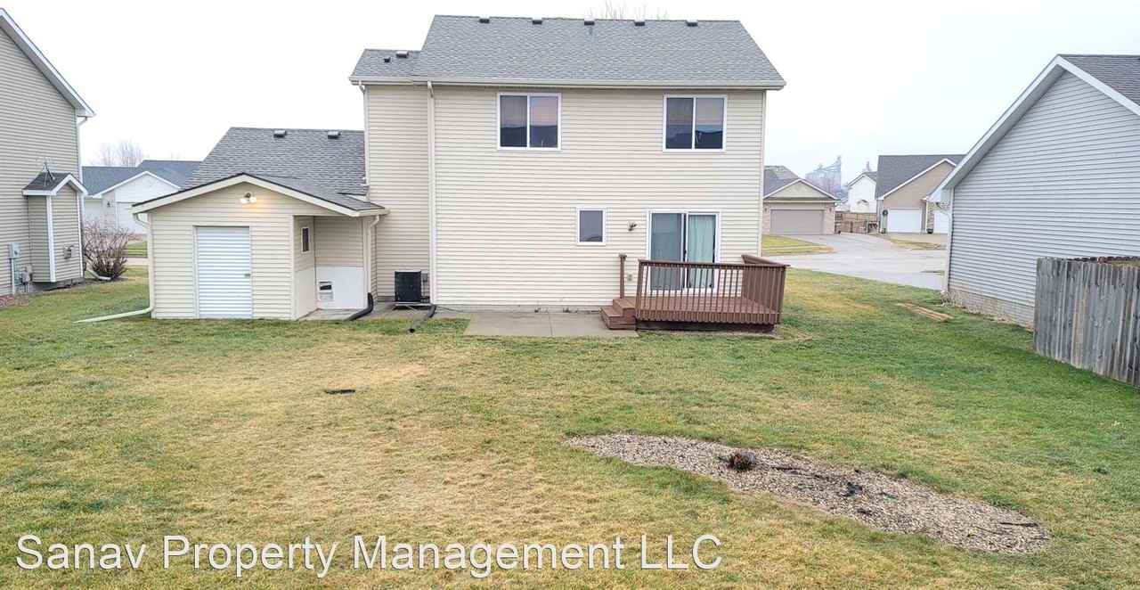 406 Tailfeather Ct Nw - Photo 2 of 23