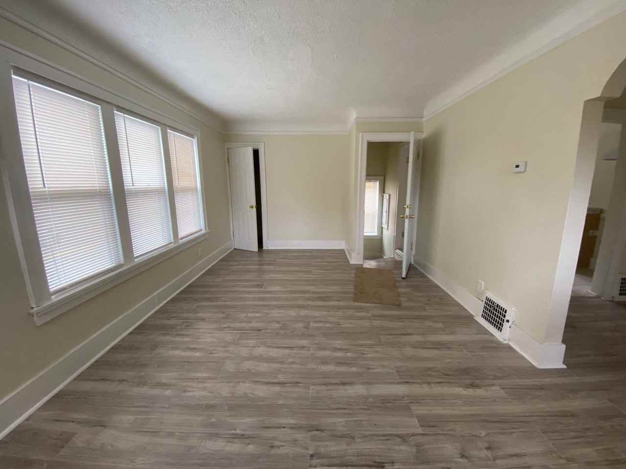 14565 Hubbell St - Photo 4 of 27