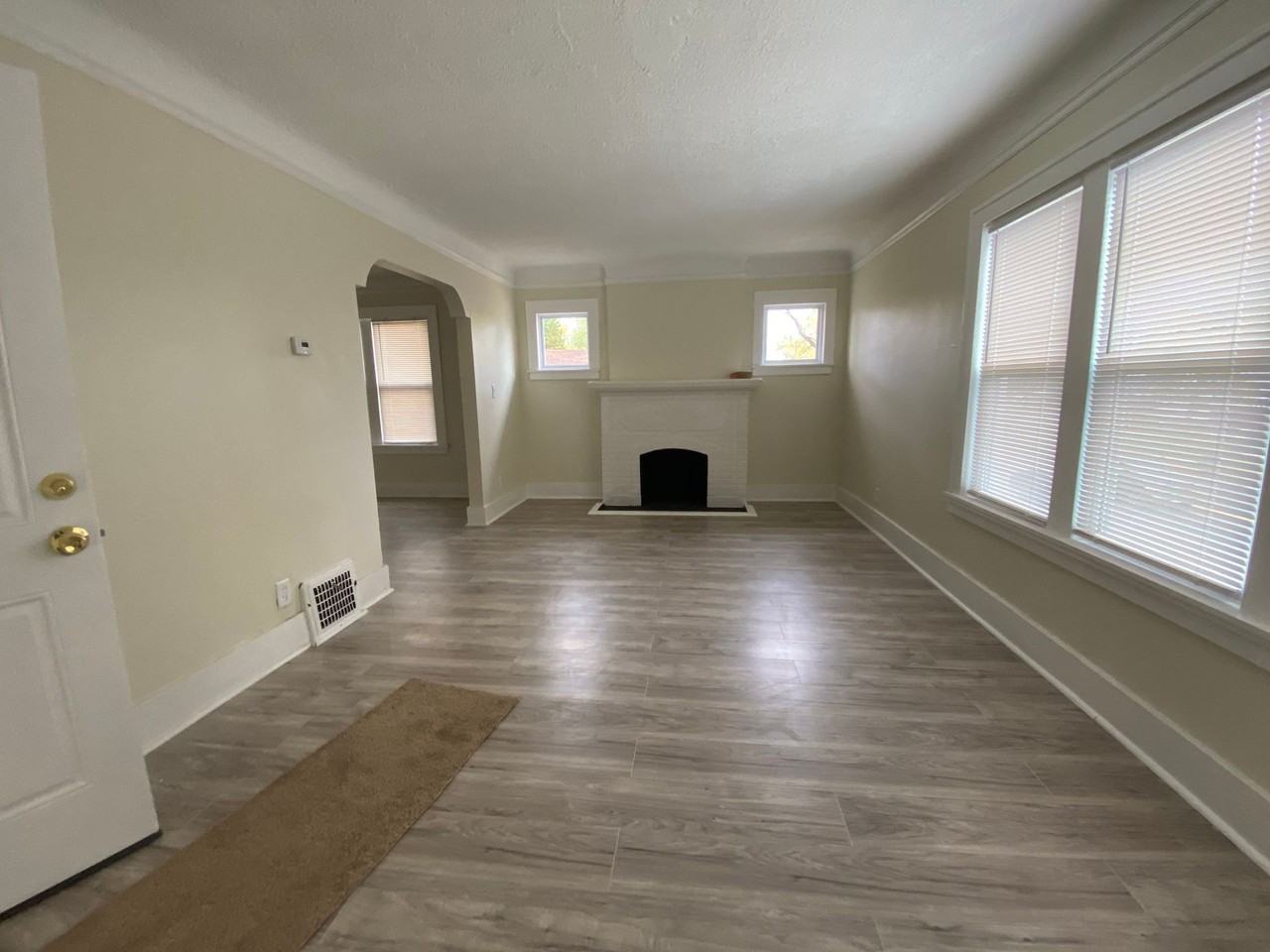 14565 Hubbell St - Photo 5 of 27