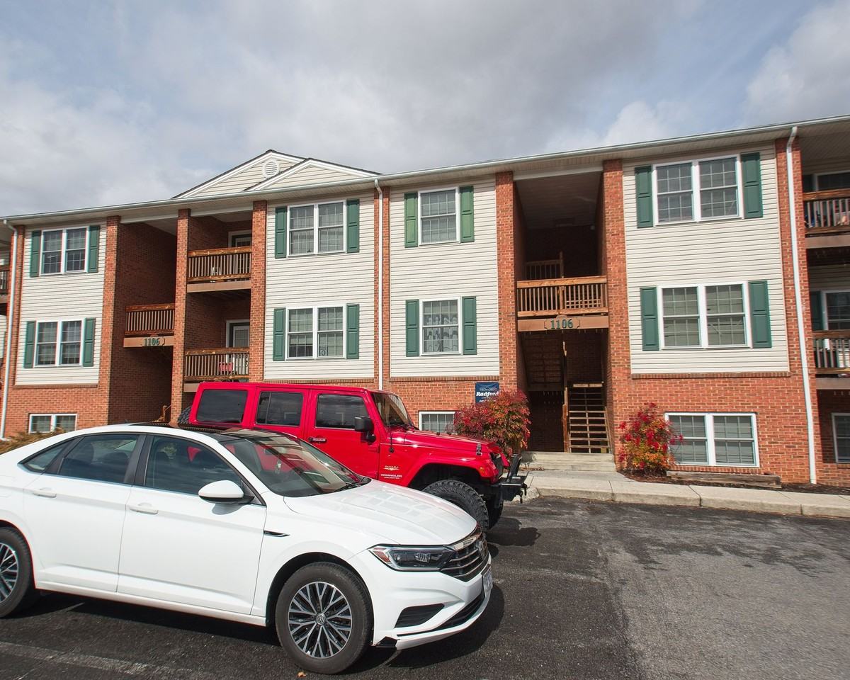 Calhoun Street - Photo 5 of 18